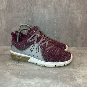 Nike Air Max Sequent 3 Sneakers 908993-606 Womens sz 8 - maroon